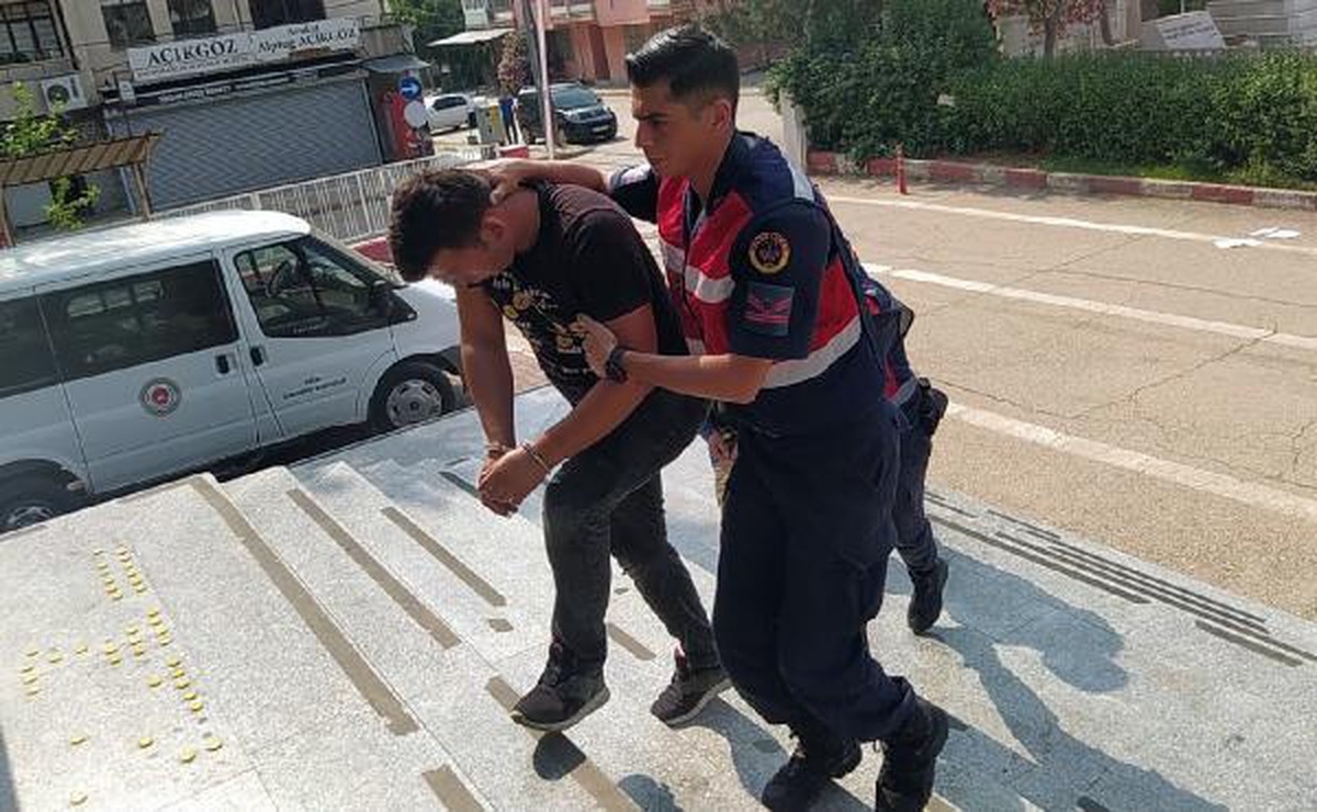 Nöbet tutan mahalleli hırsızları suçüstü yakaladı
