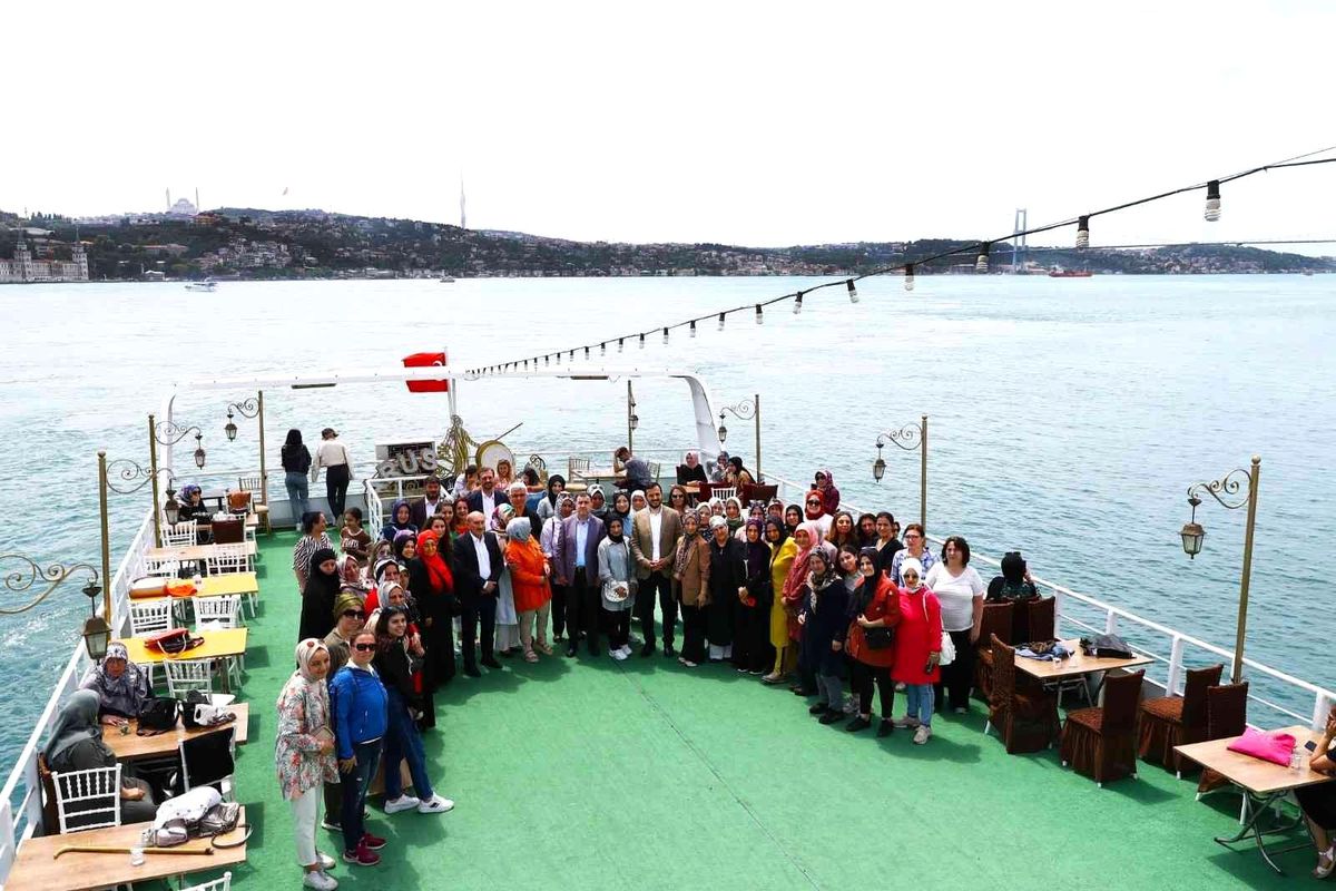 Bağcılar Belediyesinden özel çocukların ailelerine Boğaz turu