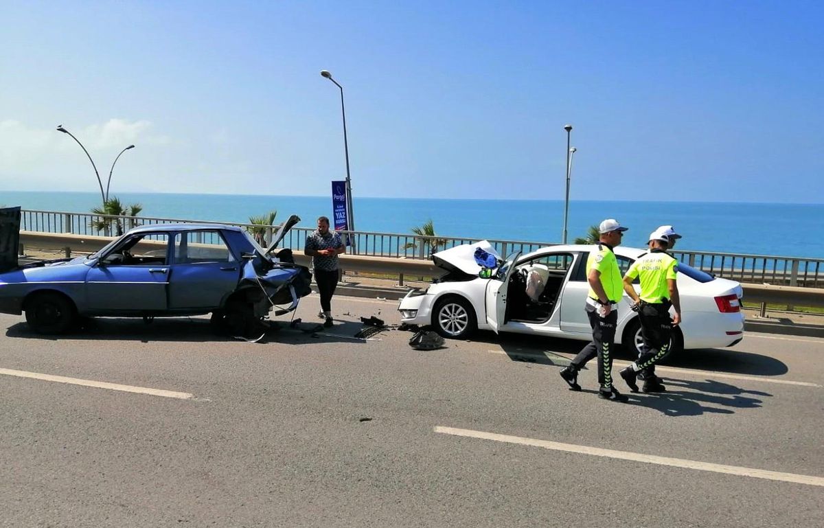 Trabzon\'da trafik kazası: 5 yaralı