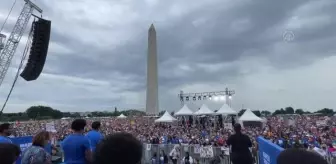 Florida'da silah reformu için gösteri düzenledi