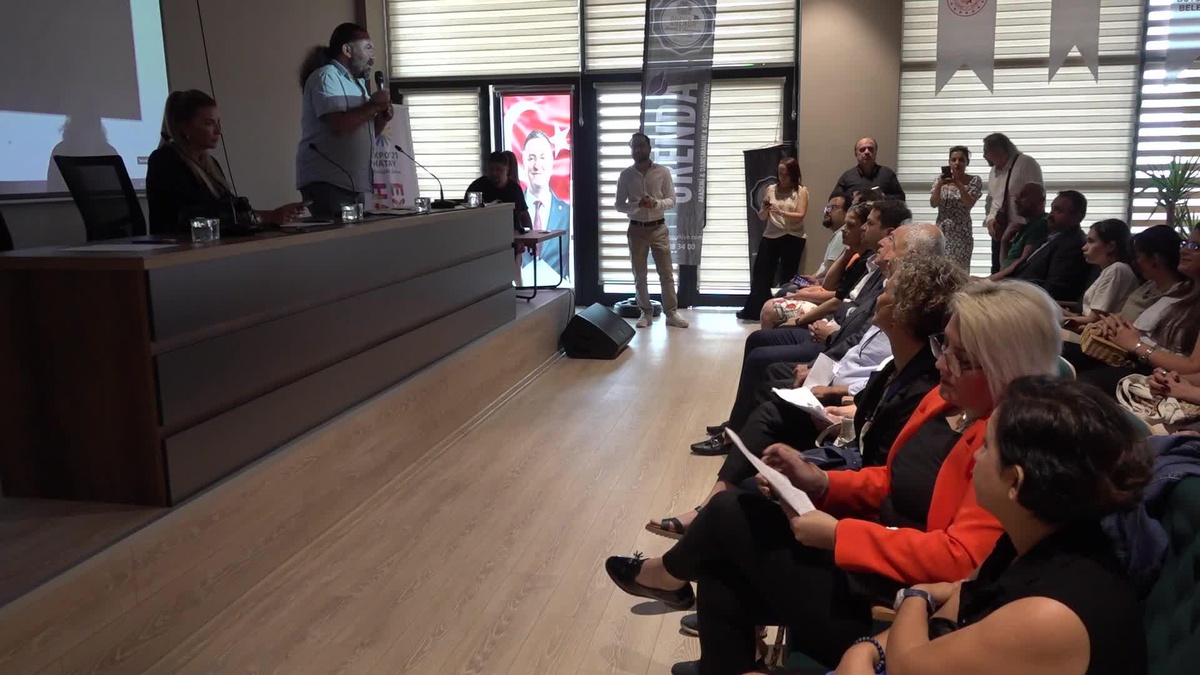 Antakya Expo Alanında \'İpeğin Yolu\' Semineri Düzenlendi