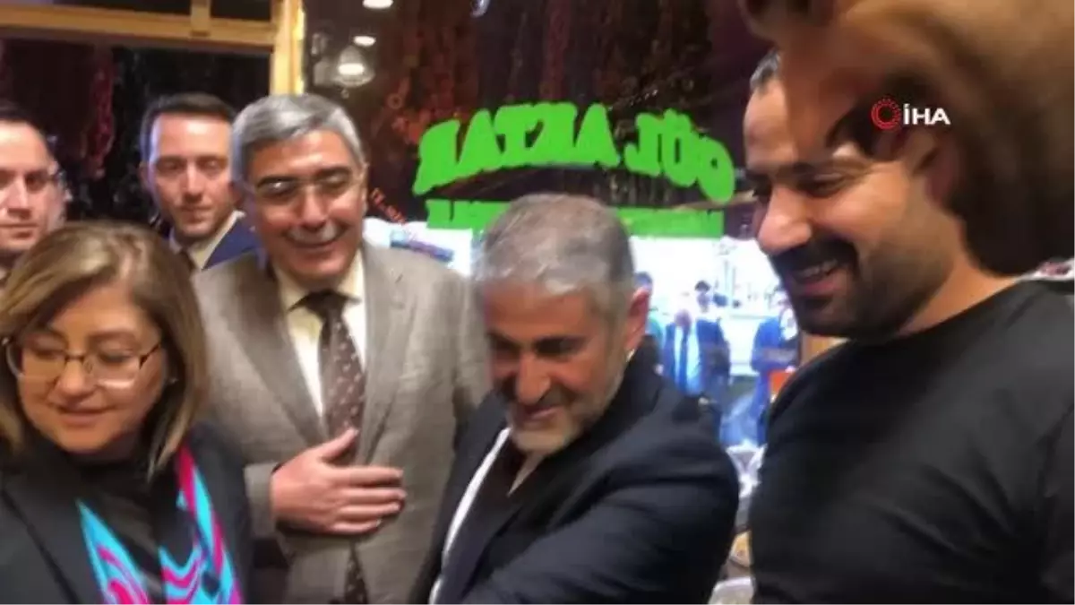 Bakan Nebati'den Fatma Şahin'e gülümseten isot sorusu