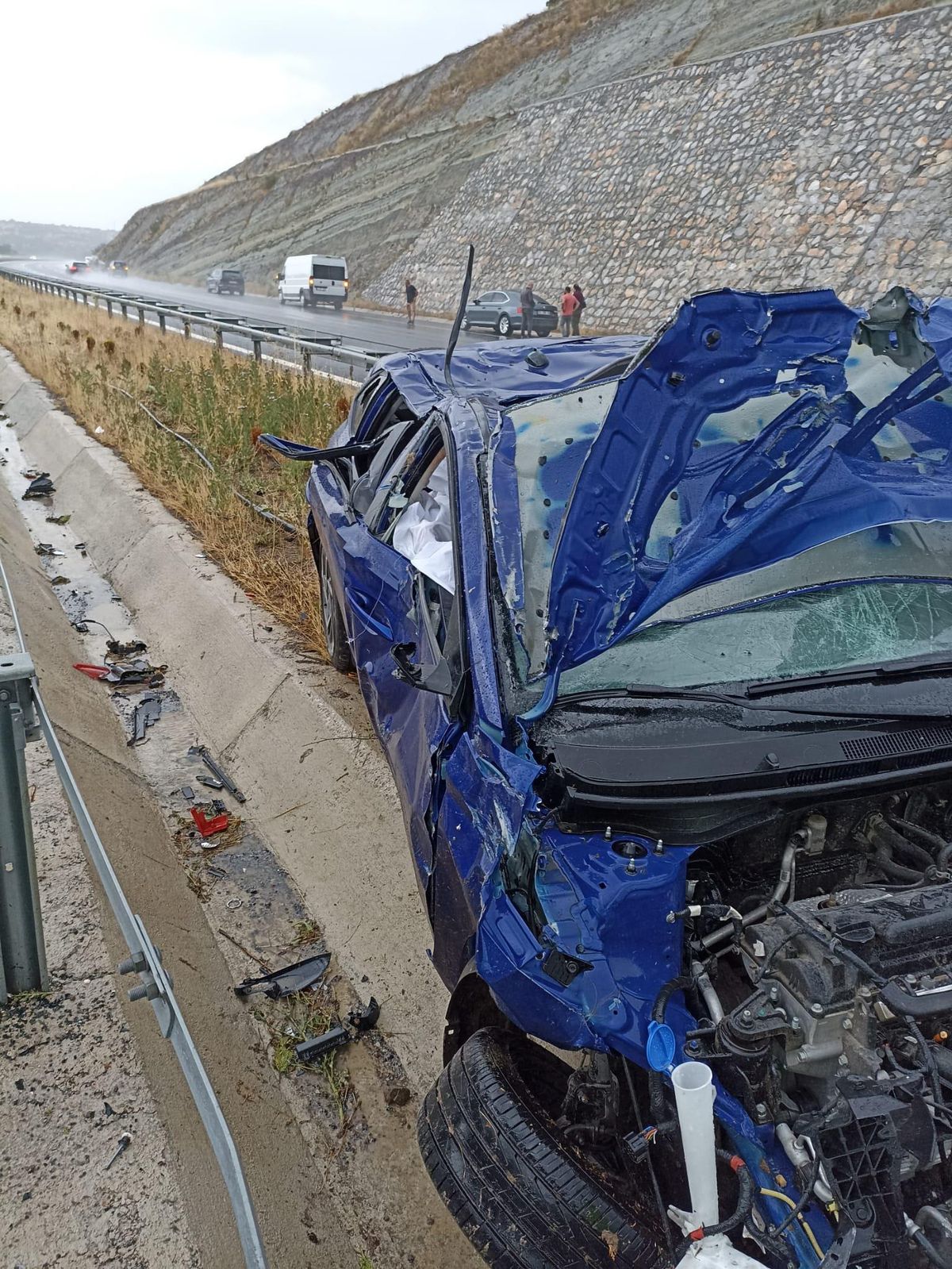 Balıkesir\'de otomobilin devrilmesi sonucu 1 kişi öldü, 1 kişi yaralandı