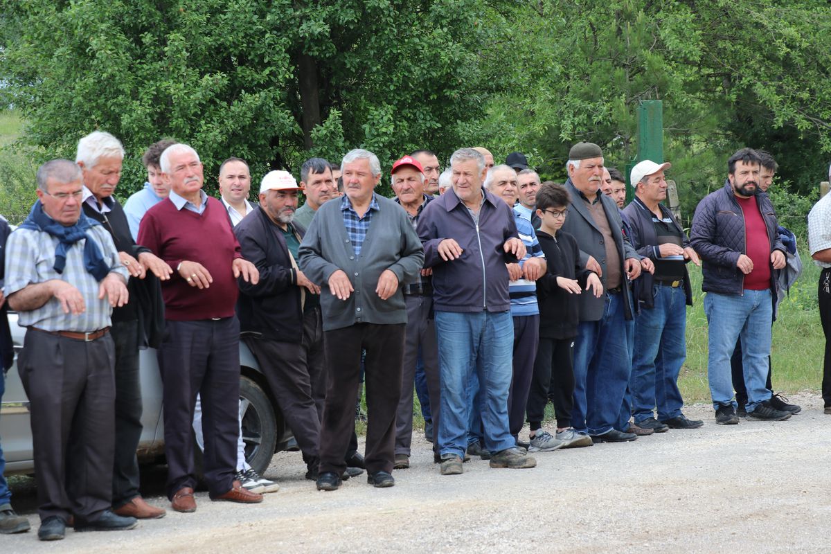 Köylüler yağmur duasına çıktı