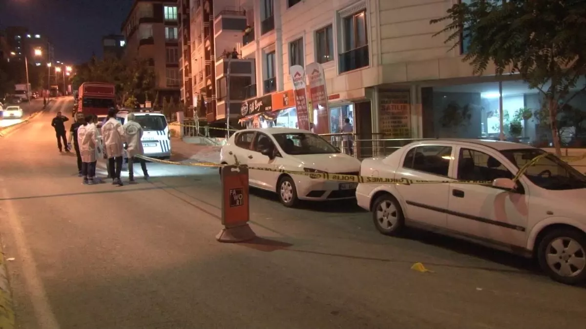 Boşanma aşamasındaki eşlerin aileleri arasında silahlı kavga: 1 ölü, 2 yaralı