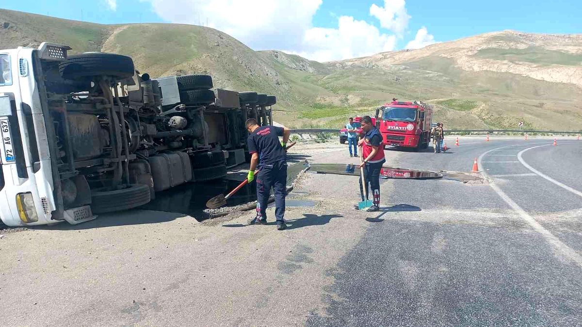 Gürpınar\'da trafik kazası: 1 yaralı