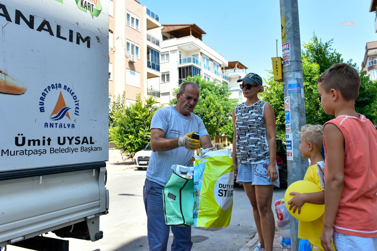 Muratpaşa\'da "Çevreci Komşu Kart" Projesi İlçe Sakinlerine Toplamda 7 Milyon 42 Bin 495 Lira Kazandırdı