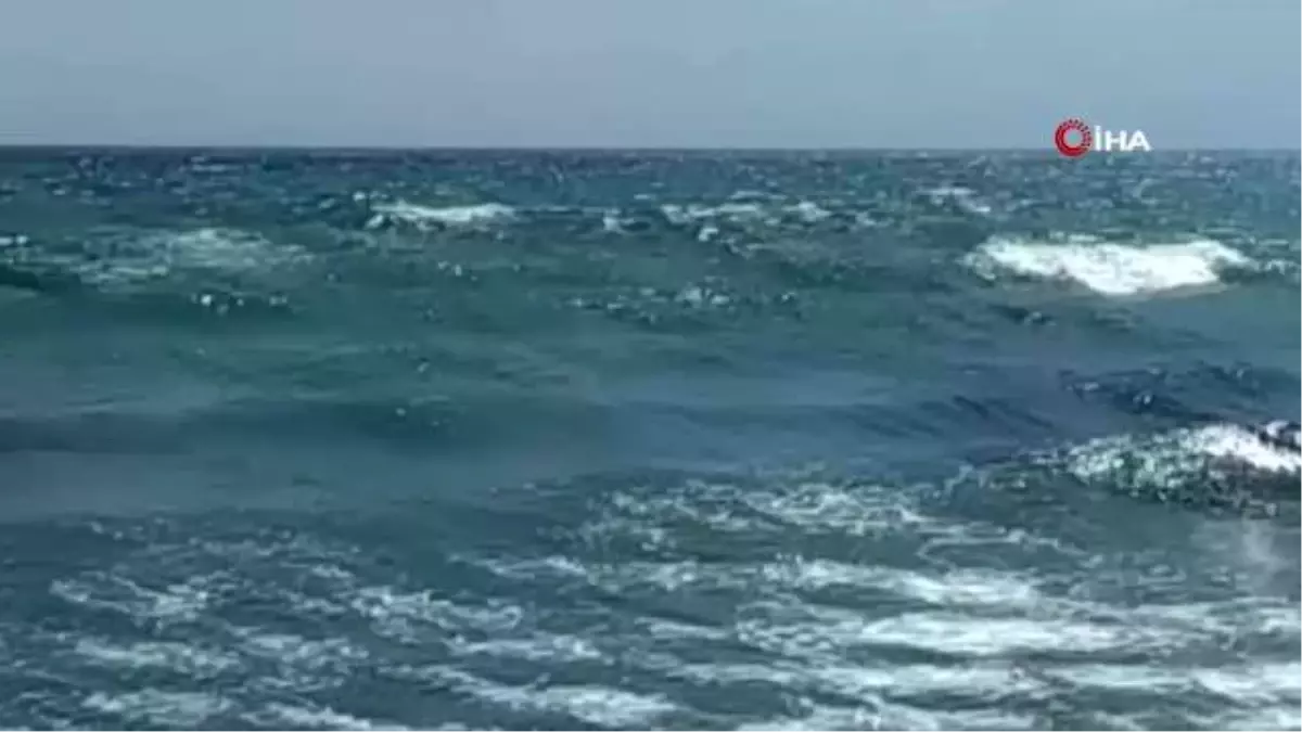 Rip akıntısına kapılan vatandaş kurtarıldı