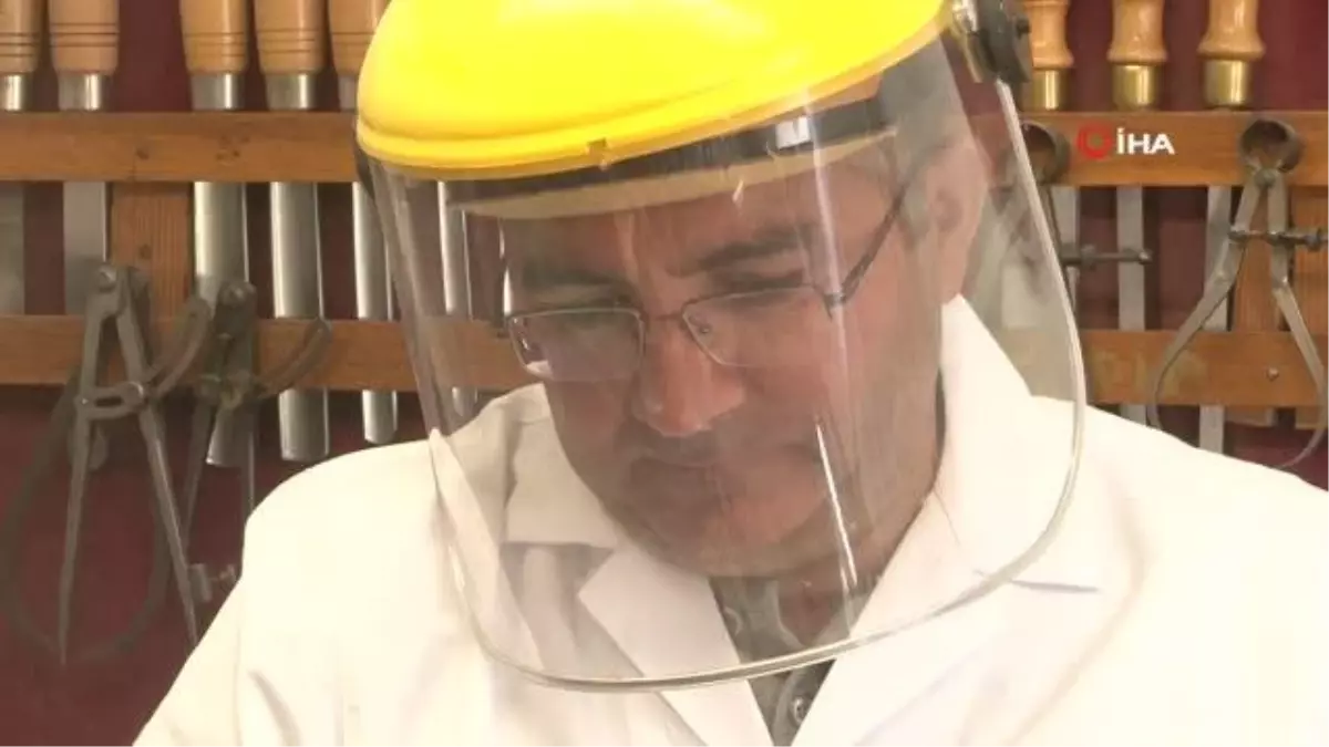 Ahşap ustalığını gelecek nesillere aktarmak istiyor