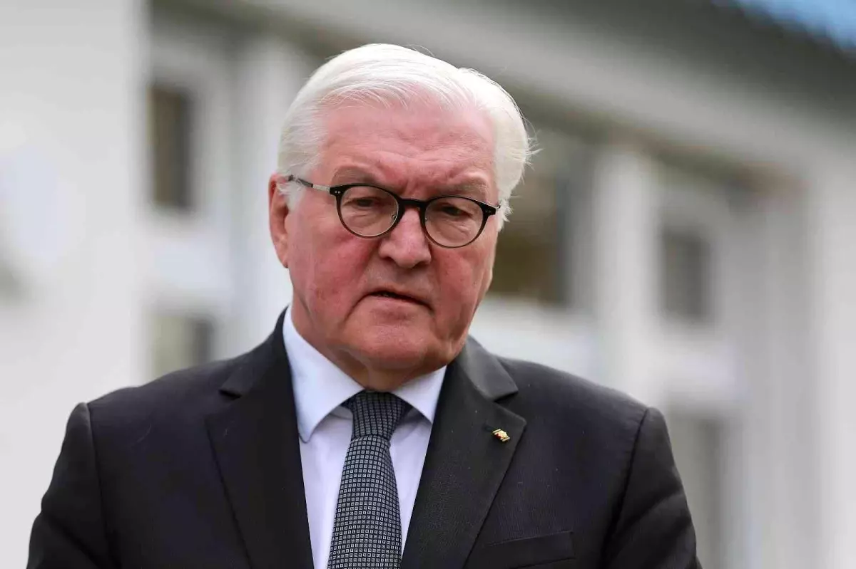 Almanya Cumhurbaşkanı, Steinmeier\'den gençler için zorunlu hizmet çağrısı