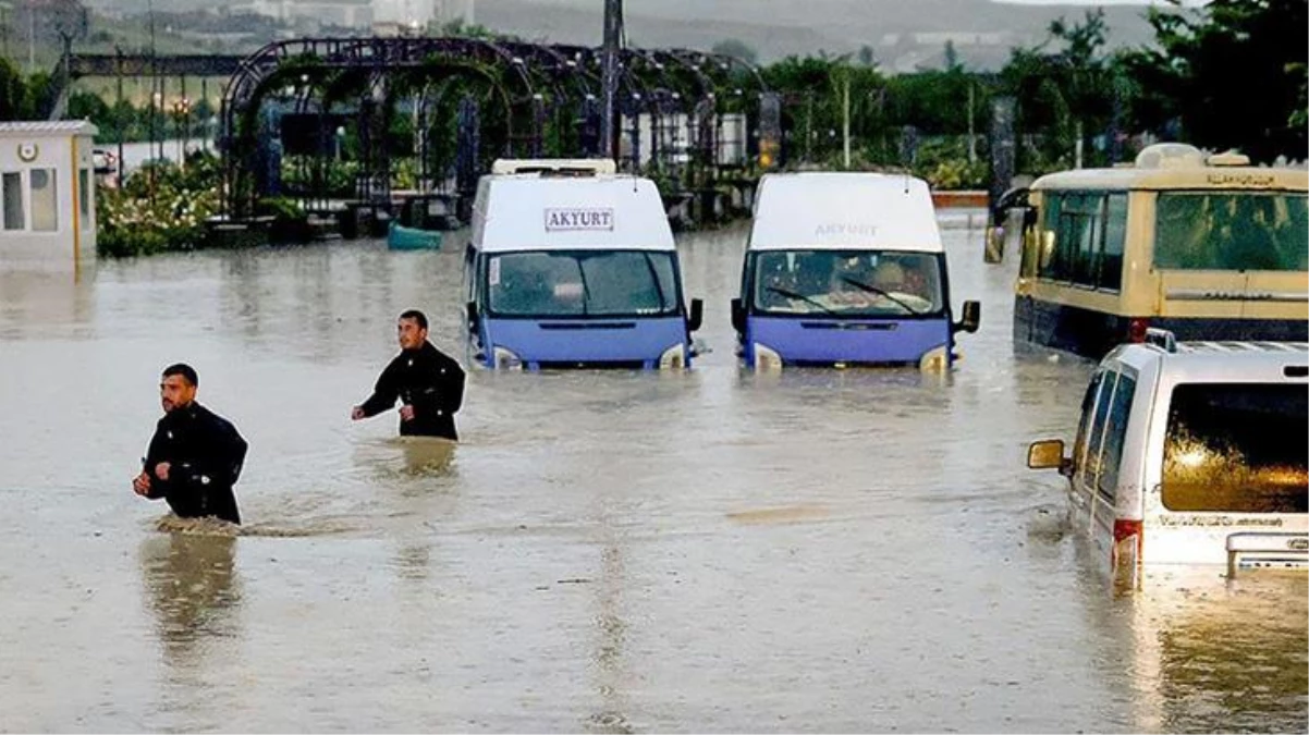 Ankara\'da sel sebebiyle 3 kişi hayatını kaybetti! Kayıp kişiyi arama çalışmaları sürüyor