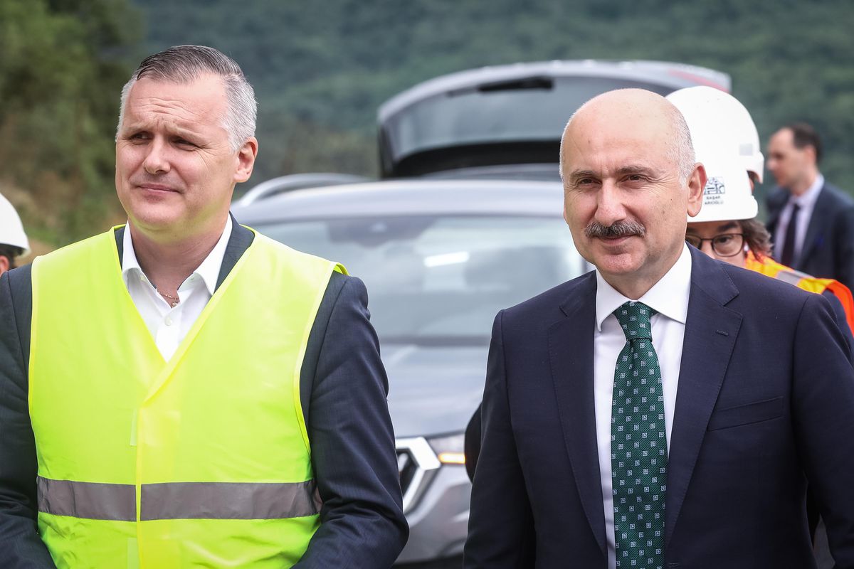 Bakanı Karaismailoğlu, Slovenya\'daki "Mlinarji Tüneli Birleşme Töreni"ne katıldı Açıklaması