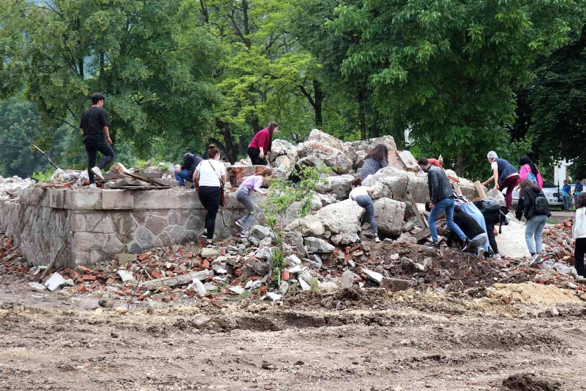 Bolu\'da deprem tatbikatında nefes kesen anlar yaşandı