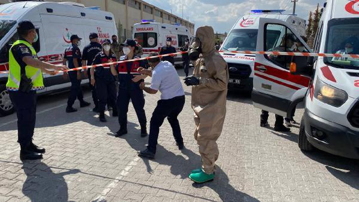 Diyarbakır\'da kozmetik firması imalathanesinde yangın (2)