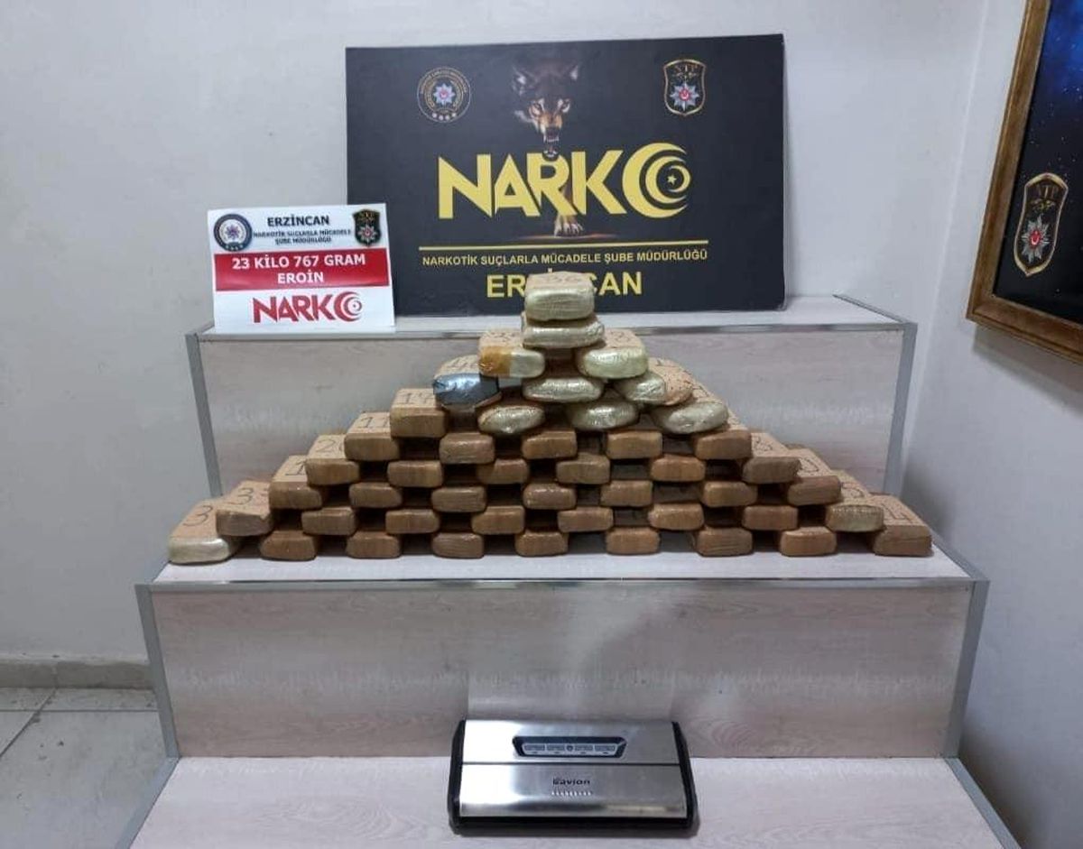 Erzincan'da 23 kilo 767 gram eroin ele geçirildi, olayla ilgili 3 kişi tutuklandı