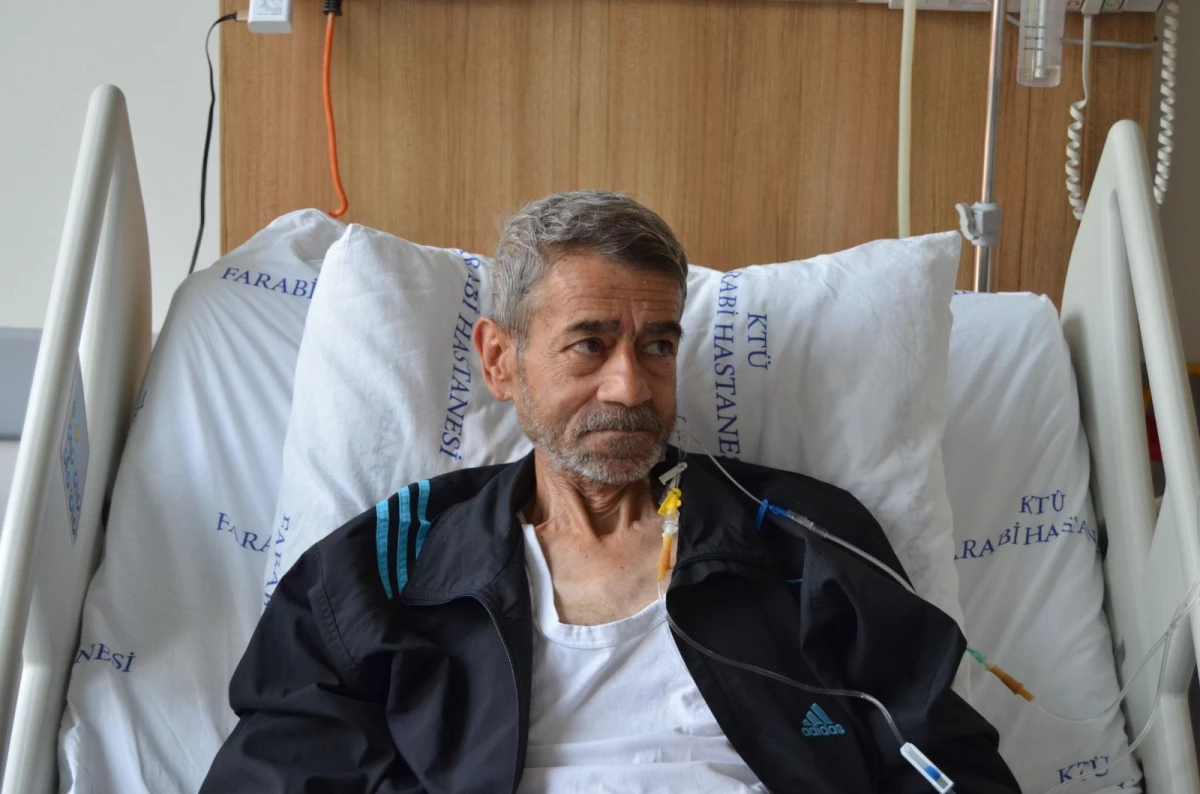 KTÜ\'de kalın bağırsağından yemek borusu yapılan Kıbrıs gazisi sağlığına kavuştu