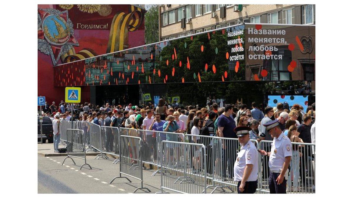 McDonald\'s restoranları Rusya\'da yeni ismiyle yeniden açıldı