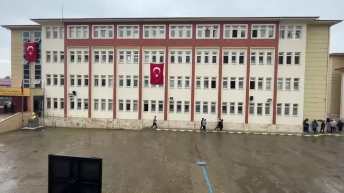 Meslek lisesi öğrencileri mezun olmadan iş teklifi alıyor