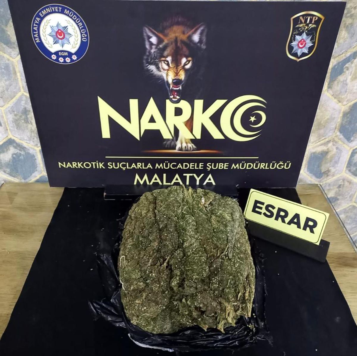 Narkotik operasyonlarında 4 tutuklama