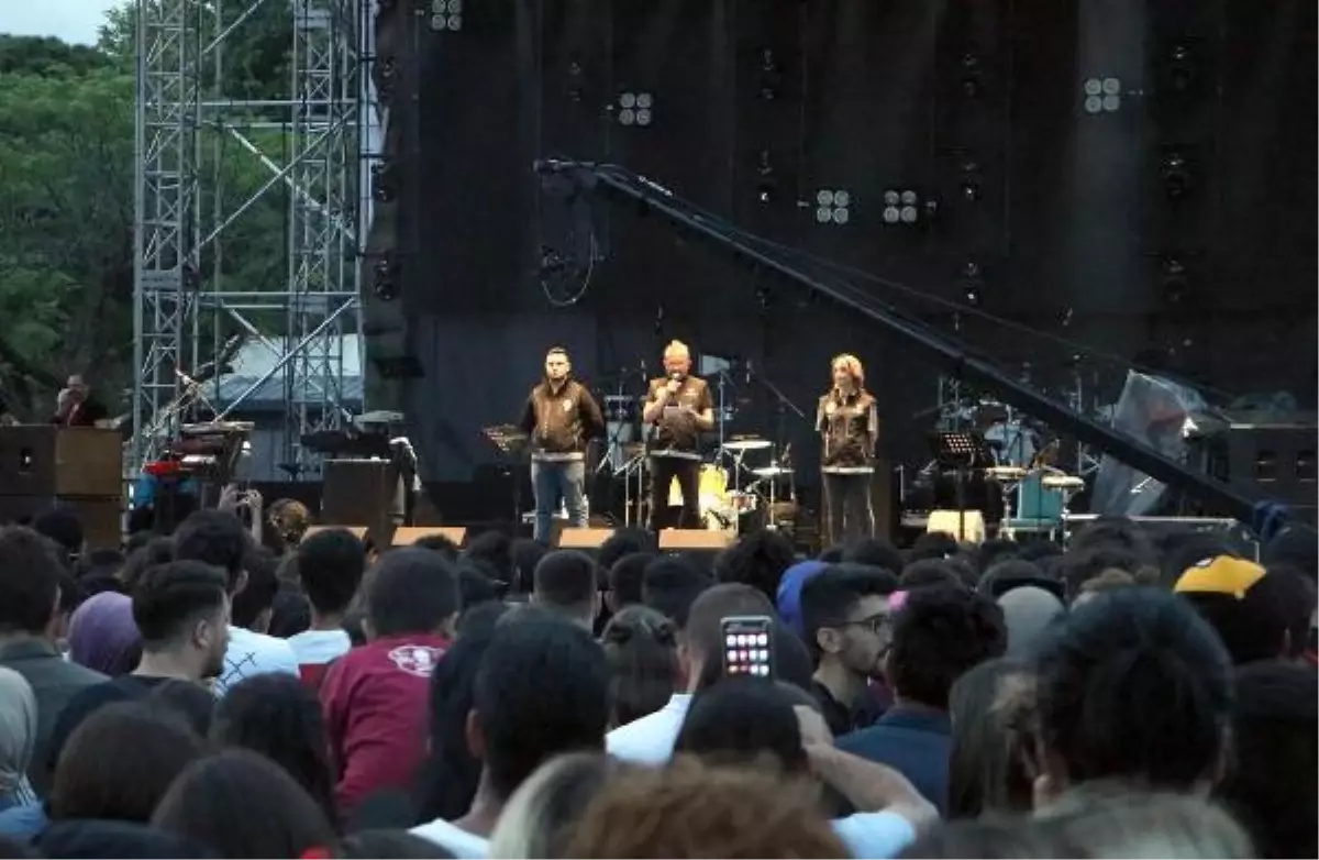 Polis, Kiraz Festivali'nde 500 bin kişiye uyuşturucunun zararlarını anlattı