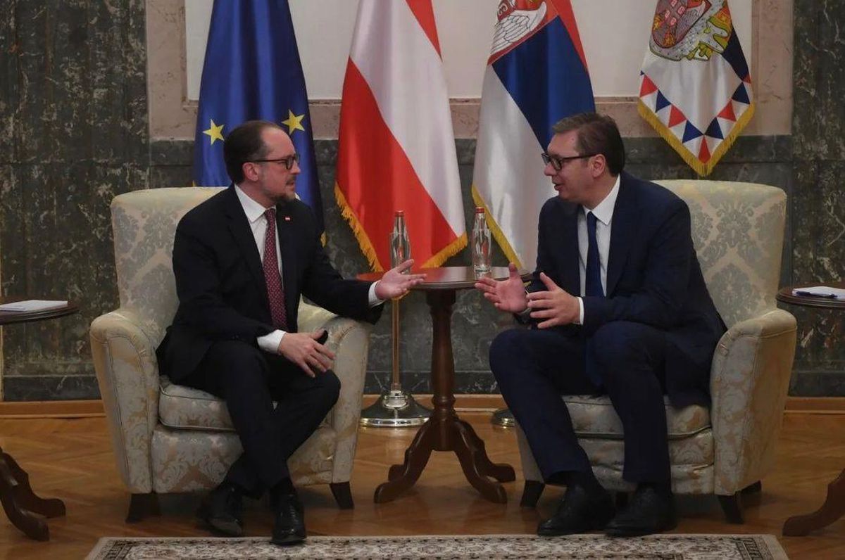Sırbistan Cumhubaşkanı Vucic, Avusturya Dışişleri Bakanı Schallenberg\'i kabul etti