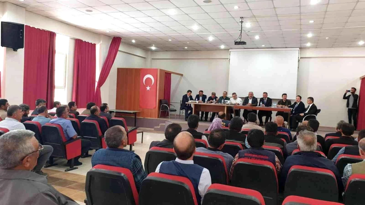 AK Parti temsilcileri Hüyük, Derebucak ve Derbent\'te çiftçilerin sorunlarını dinledi