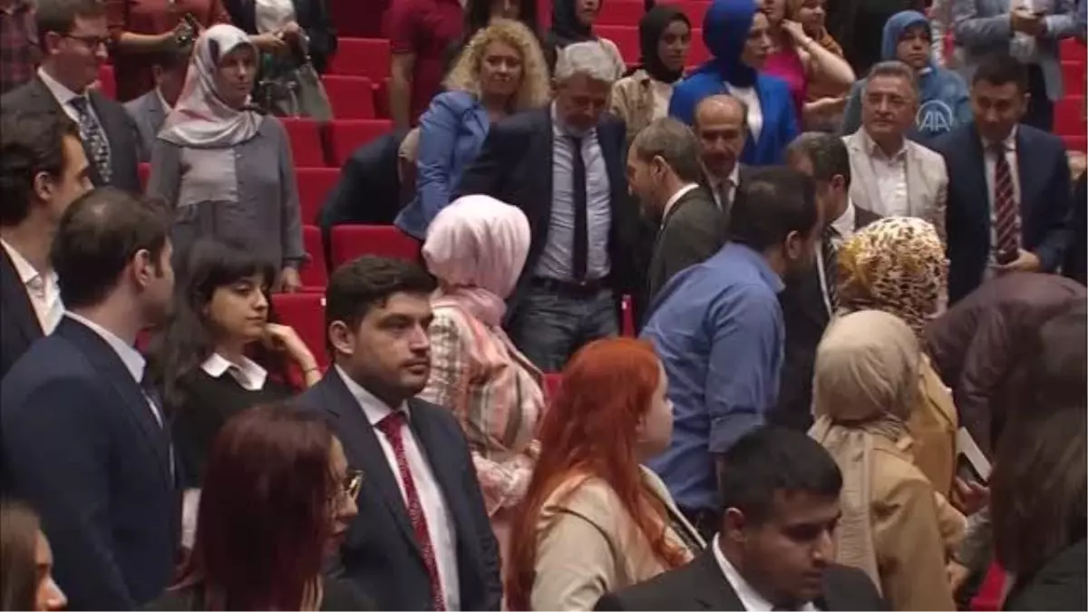 Altun: '(Medyada) Kuralsızlığa karşı direnmeliyiz'