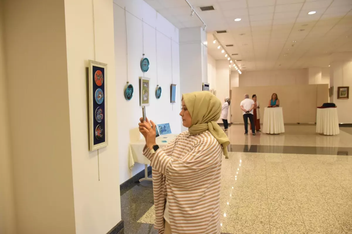 Arslantepe figürlerinin seramiğe aktarıldığı sergi açıldı