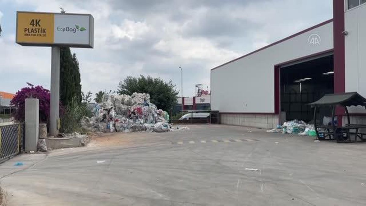 Atık plastikten ürettikleri çöp torbasını ihraç ediyorlar