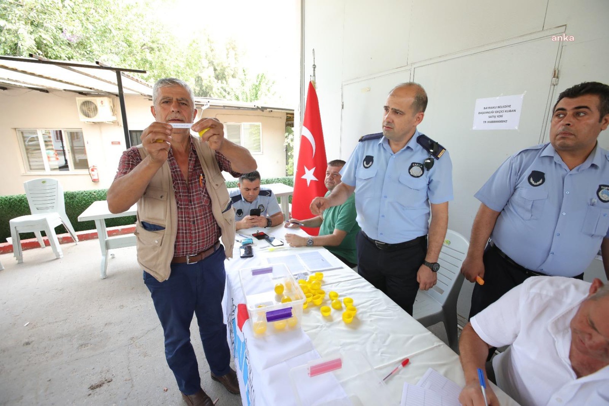 Bayraklı\'da Kurban Satış Yerleri Kurası Çekildi