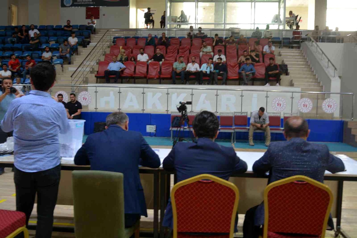 Belediye daimi personel kurası çekildi