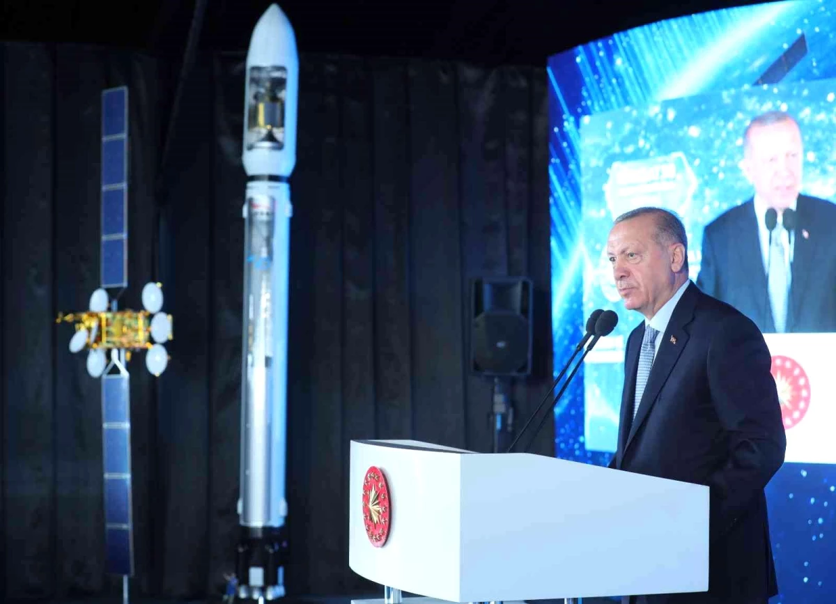 Cumhurbaşkanı Erdoğan: Vizyonsuzlara kötü bir haberimiz daha var, İMECE\'yi 2023\'ün Ocak ayında Türksat 6A\'yı da yine 2023 yılının ortalarında uzaya...