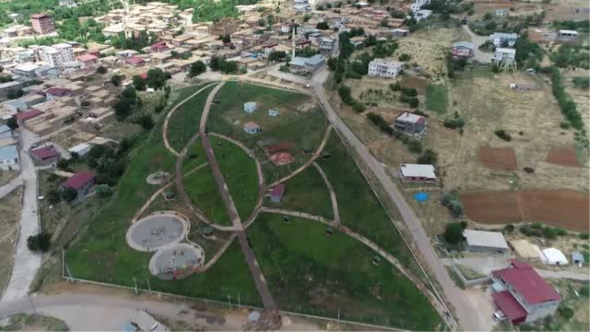 DİYARBAKIR - Hazro\'da Millet Bahçesi tamamlanıyor