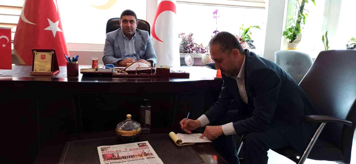 Dr. Yılmaz, kurbanını Kızılay\'a bağışladı