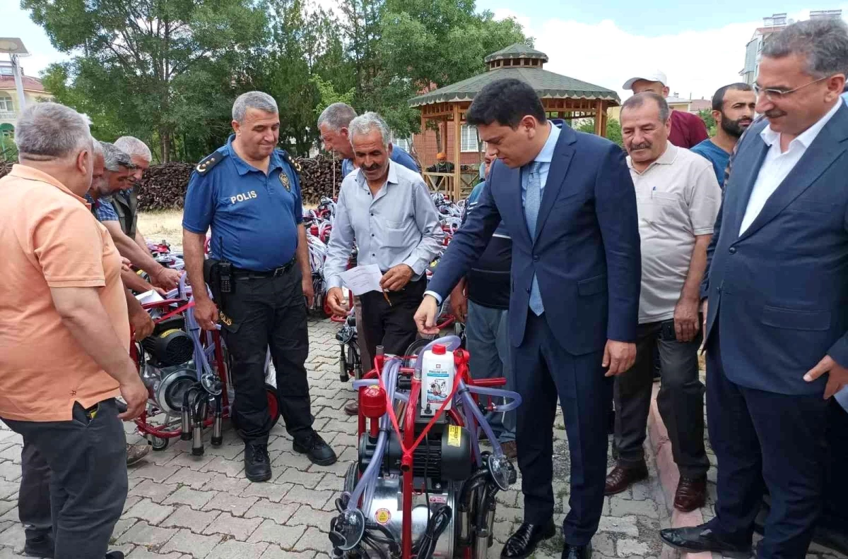 Elazığ\'da çiftçilere 385 adet süt sağım makinesi dağıtıldı