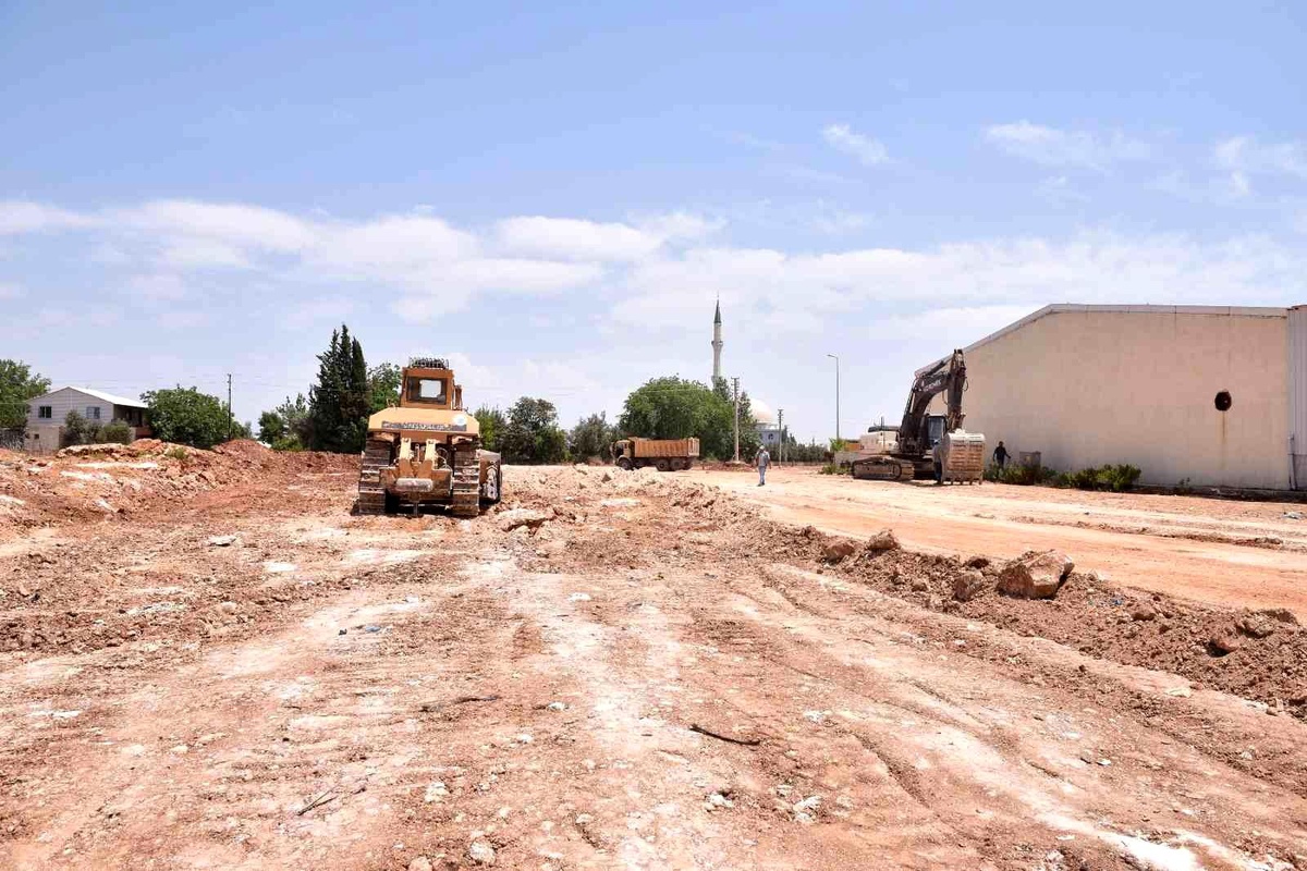 Gaziler Sanayi Sitesi\'ne yeni yollar yapılıyor
