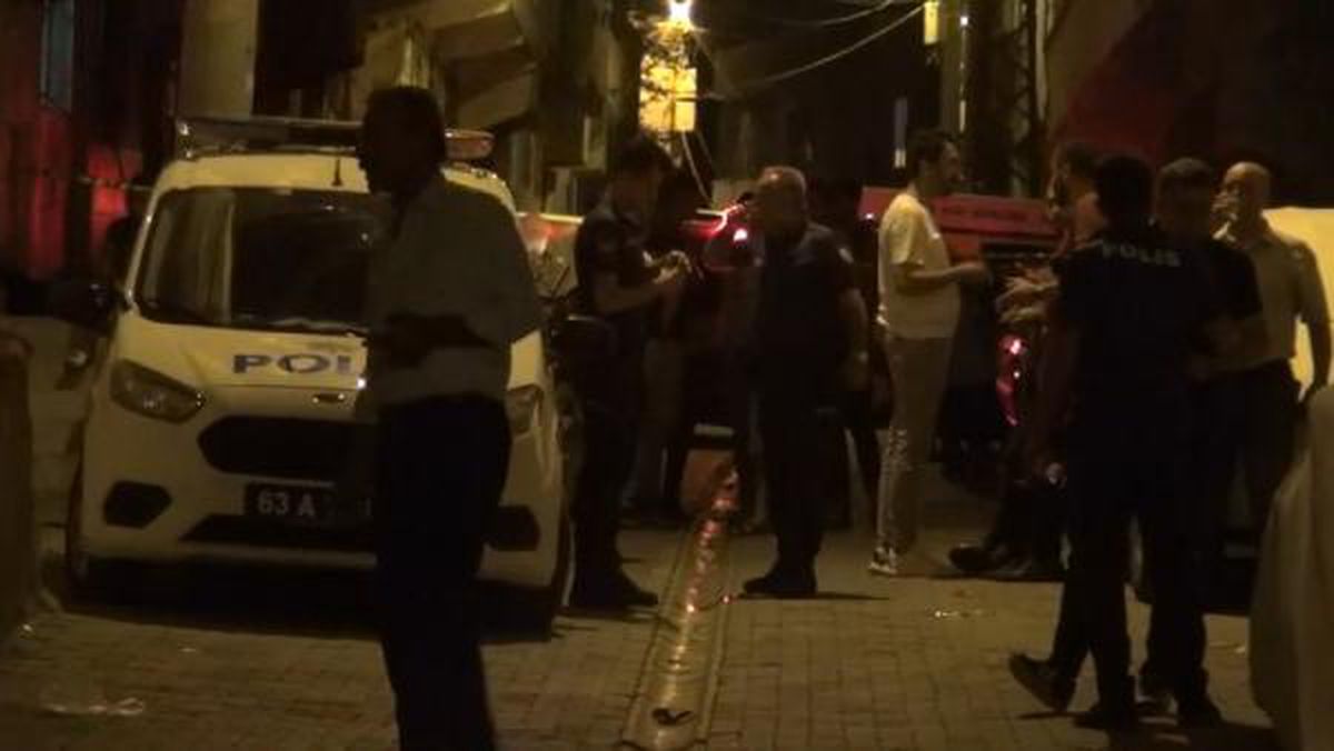 KENDİSİNİ BIÇAKLAYAN İKİ ÇOCUĞUNU TABANCA İLE VURDU: 1 ÖLÜ, 1 YARALI