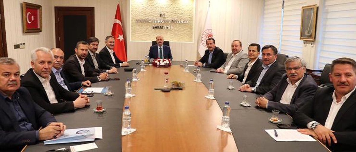 Memur-Sen heyeti Bakan Bilgin ile görüştü