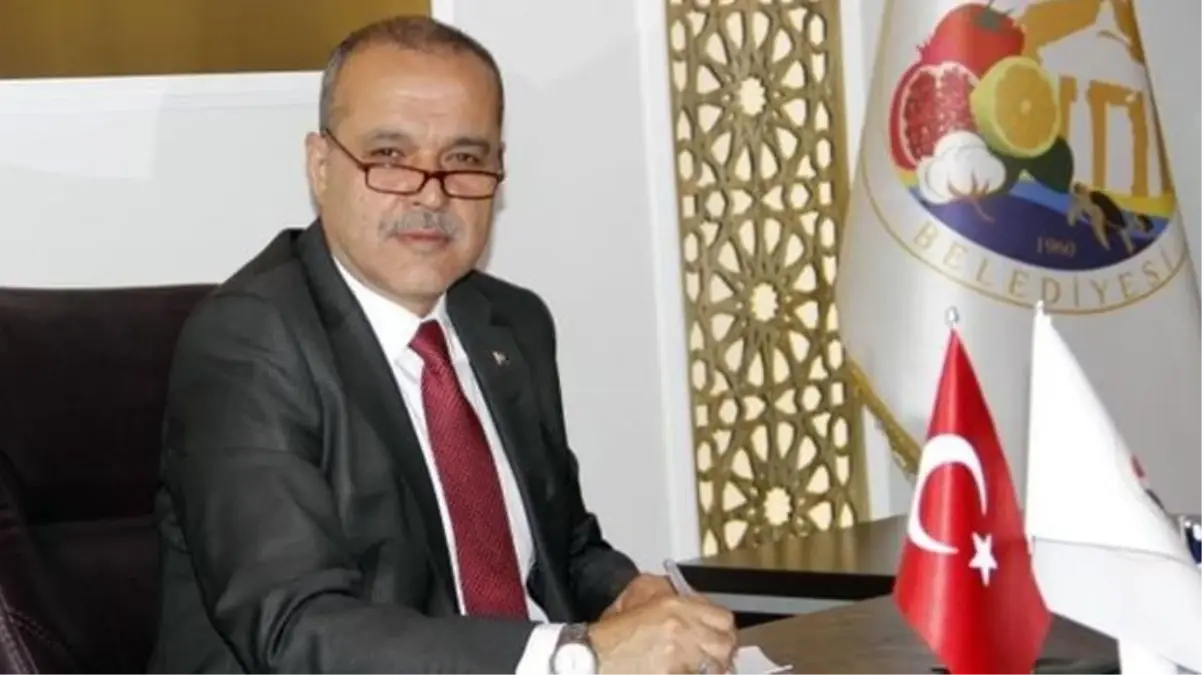 Muğla'nın Ortaca Belediye Başkanı Alim Uzundemir, yolculuk ettiği esnada kalp krizi geçirdi