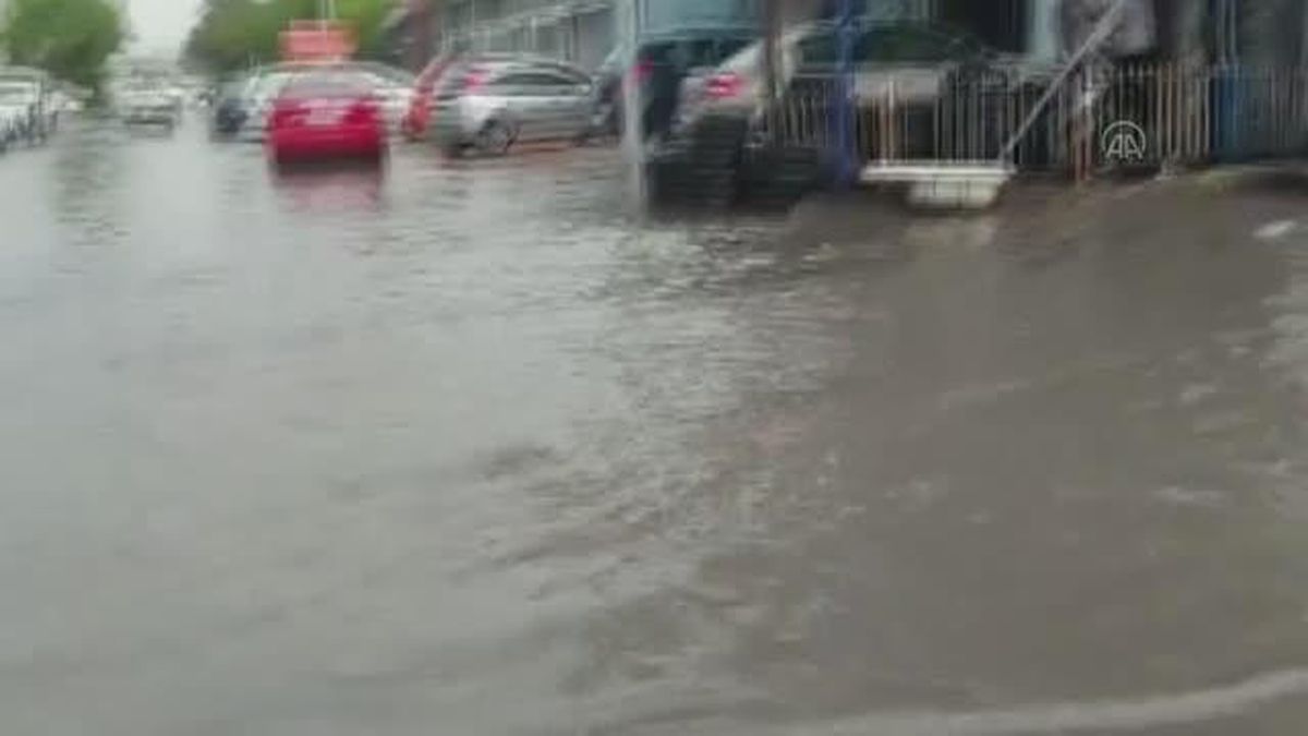 Sağanak, hayatı olumsuz etkiledi (7)