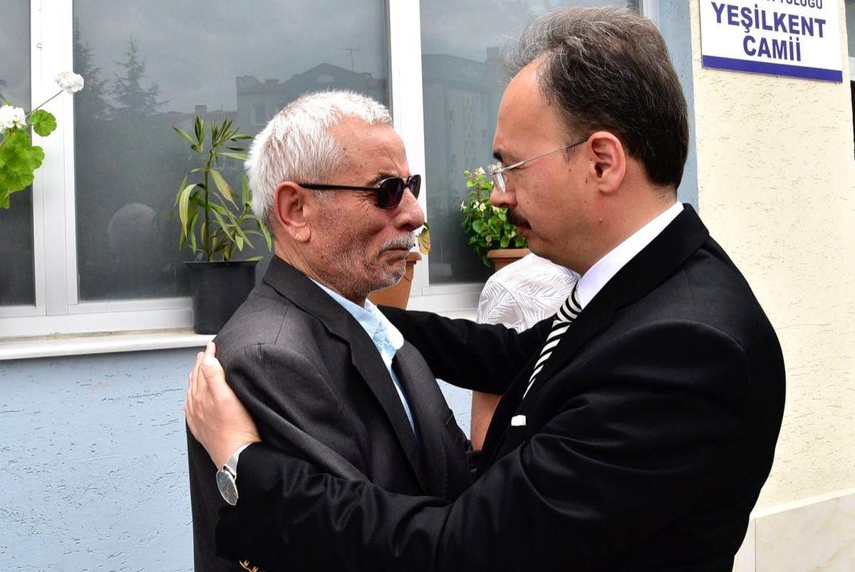 Şehit ailesinin acısını paylaştı
