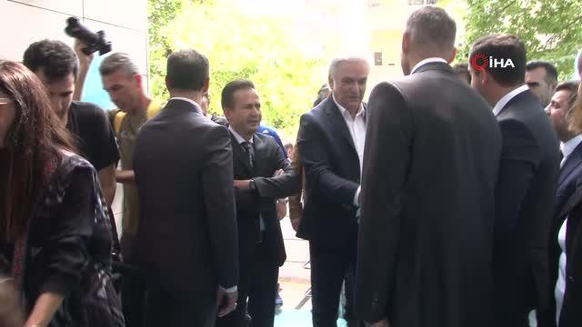 Tuzla Halk Kütüphanesi kitapseverlerin hizmetine açıldı