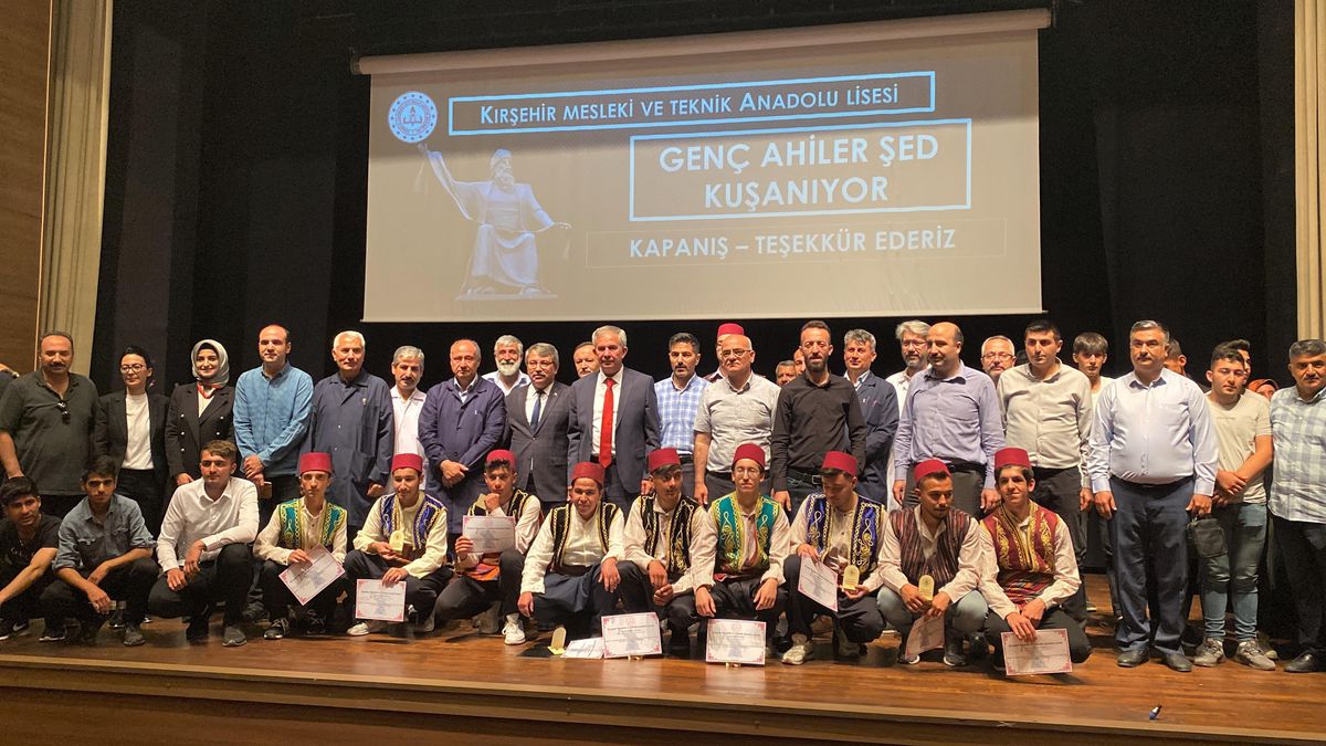 'Ahiler Diyarı' Kırşehir'de meslek lisesi öğrencileri ilk defa şet kuşandı