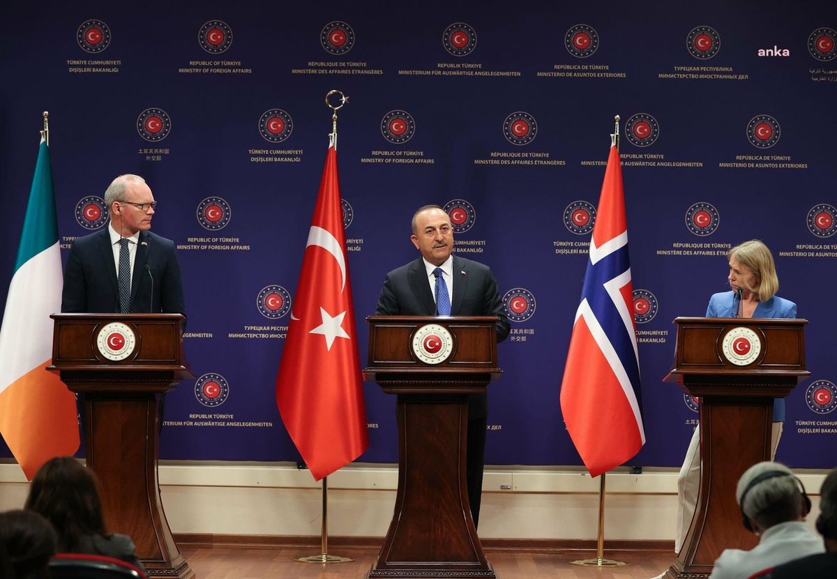 Bakan Çavuşoğlu\'ndan \'Tahıl Koridoru\' Açıklaması: "Rusya\'dan da Olumlu Cevap Gelirse Dörtlü Toplantıyı İstanbul\'da Gerçekleştireceğiz"