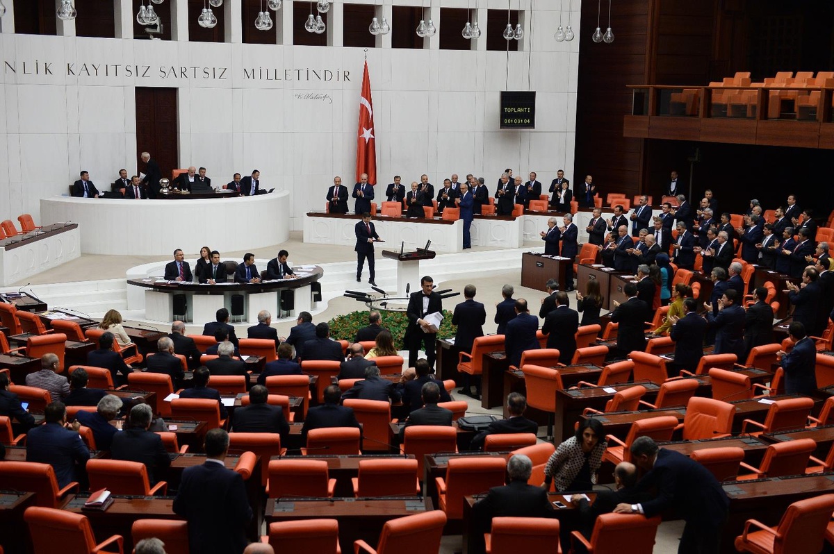 Endüstri Bölgeleri Kanun Teklifi Sanayi Komisyonu\'nda kabul edildi