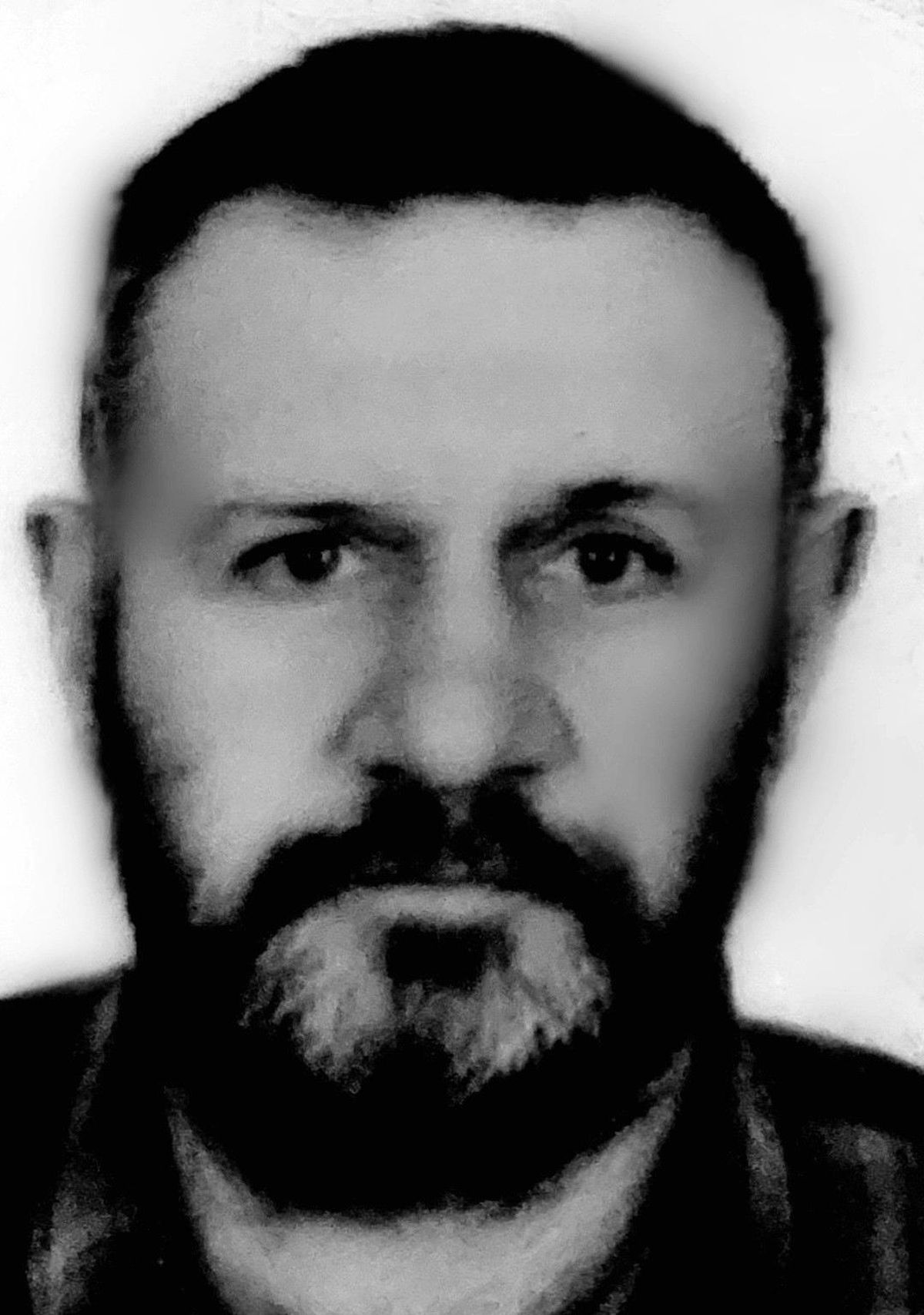 Evinin balkonunda kafasından vurulmuş halde bulundu