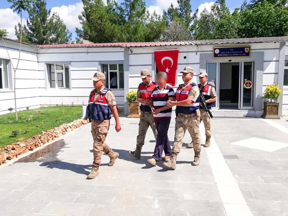FETÖ üyeliğinden 6 yıl 3 ay kesinleşmiş hapis cezası bulunan hükümlü yakalandı