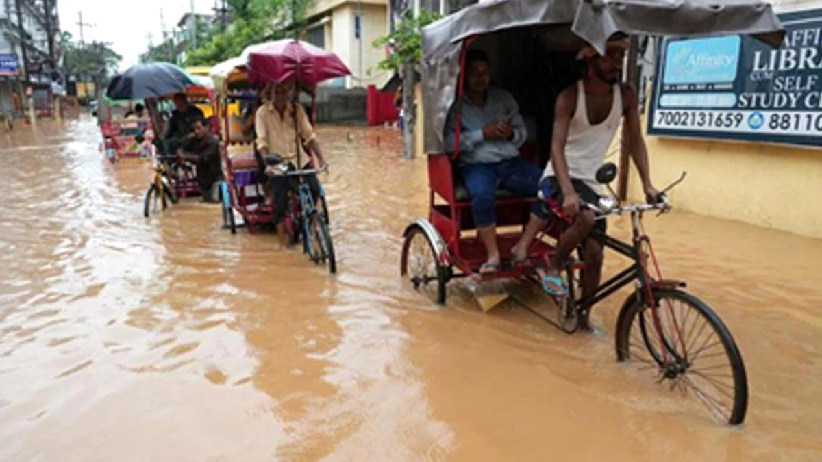 Hindistan\'ın Assam Eyaletinde Sel Yaşamı Olumsuz Etkiledi