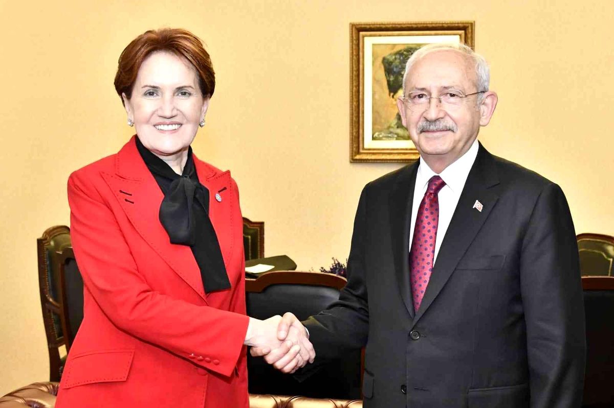İYİ Parti Genel Başkanı Akşener\'den CHP lideri Kılıçdaroğlu\'na ziyaret