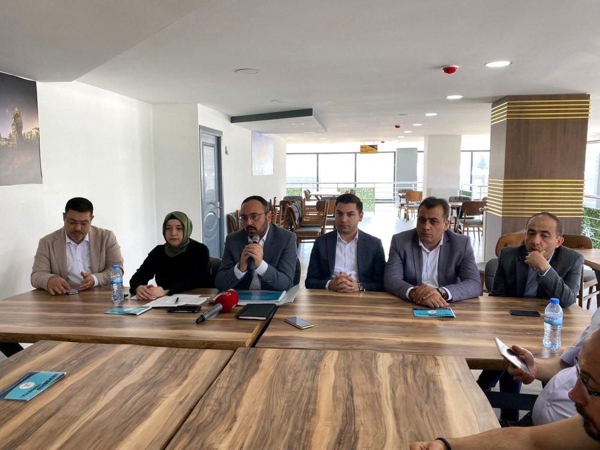 Kemikkıran: "Ak sevdamızla yolumuza devam ediyoruz"